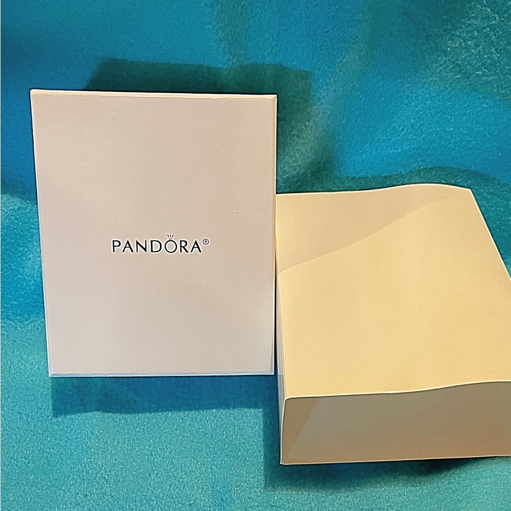 Pandora Limited Edition Snow Flake Christmas Ornament